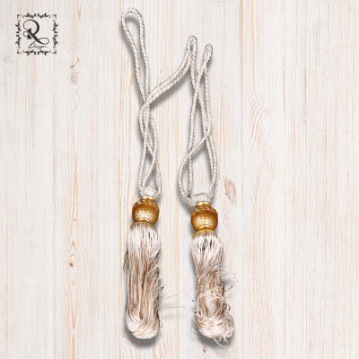 Decorative tassel for curtains