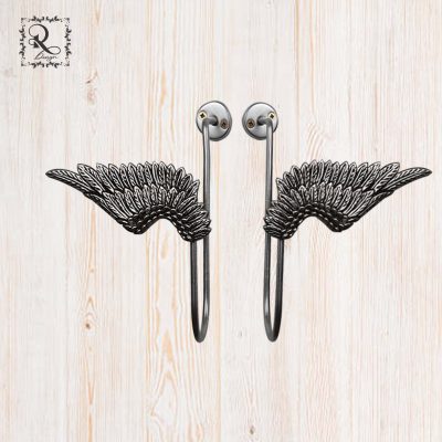 Curtain attachment hook U feathers
